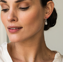 Load image into Gallery viewer, Ti Sento White Pearl Ear Charm