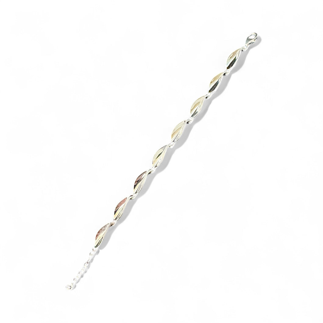 Sterling Silver Polished Petite Frangipani Bracelet