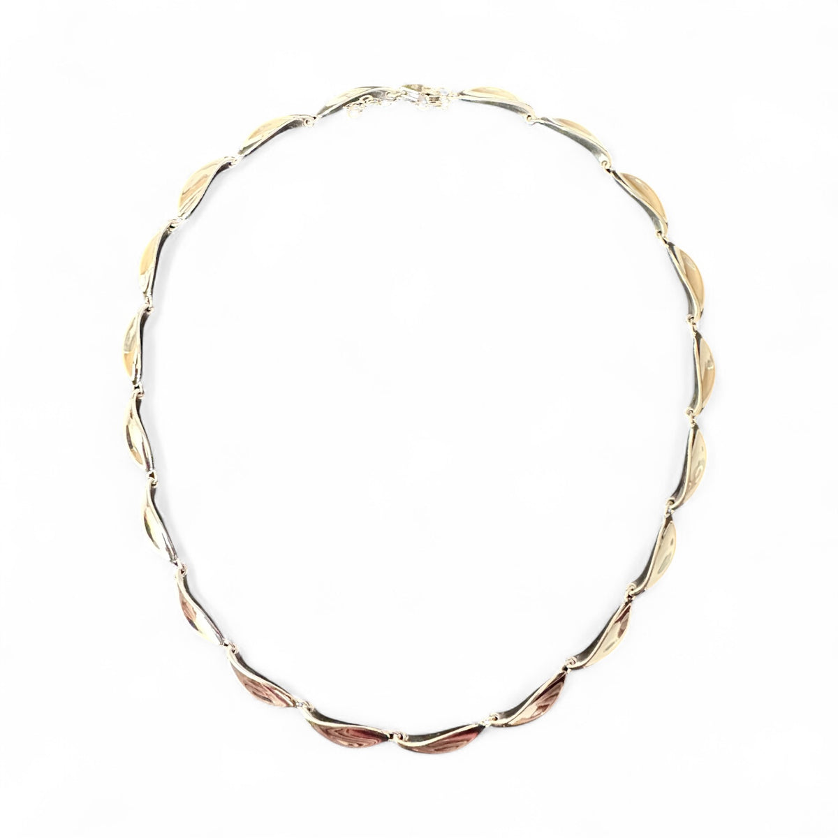 Sterling Silver Polished Petite Frangipani Necklace