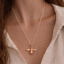 Load image into Gallery viewer, Two tone bee pendant necklace in silver and rose gold vermeil
