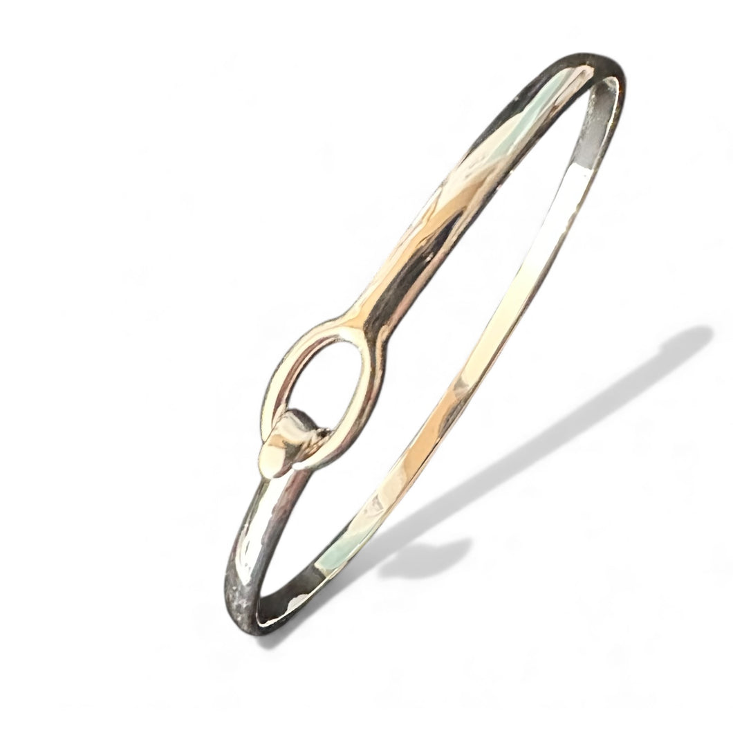 Sterling Silver Sleek Clasp Bangle
