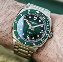 Load image into Gallery viewer, Belmont Dive Watch Green Dial on Steel Bracelet
