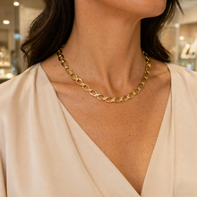 Load image into Gallery viewer, Gold Vermeil Twisted Link Collar Necklace
