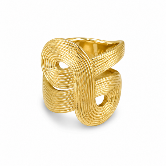 H. Stern Celtic Dunes 18ct Gold ring with wavy continuous ridge design on a white background